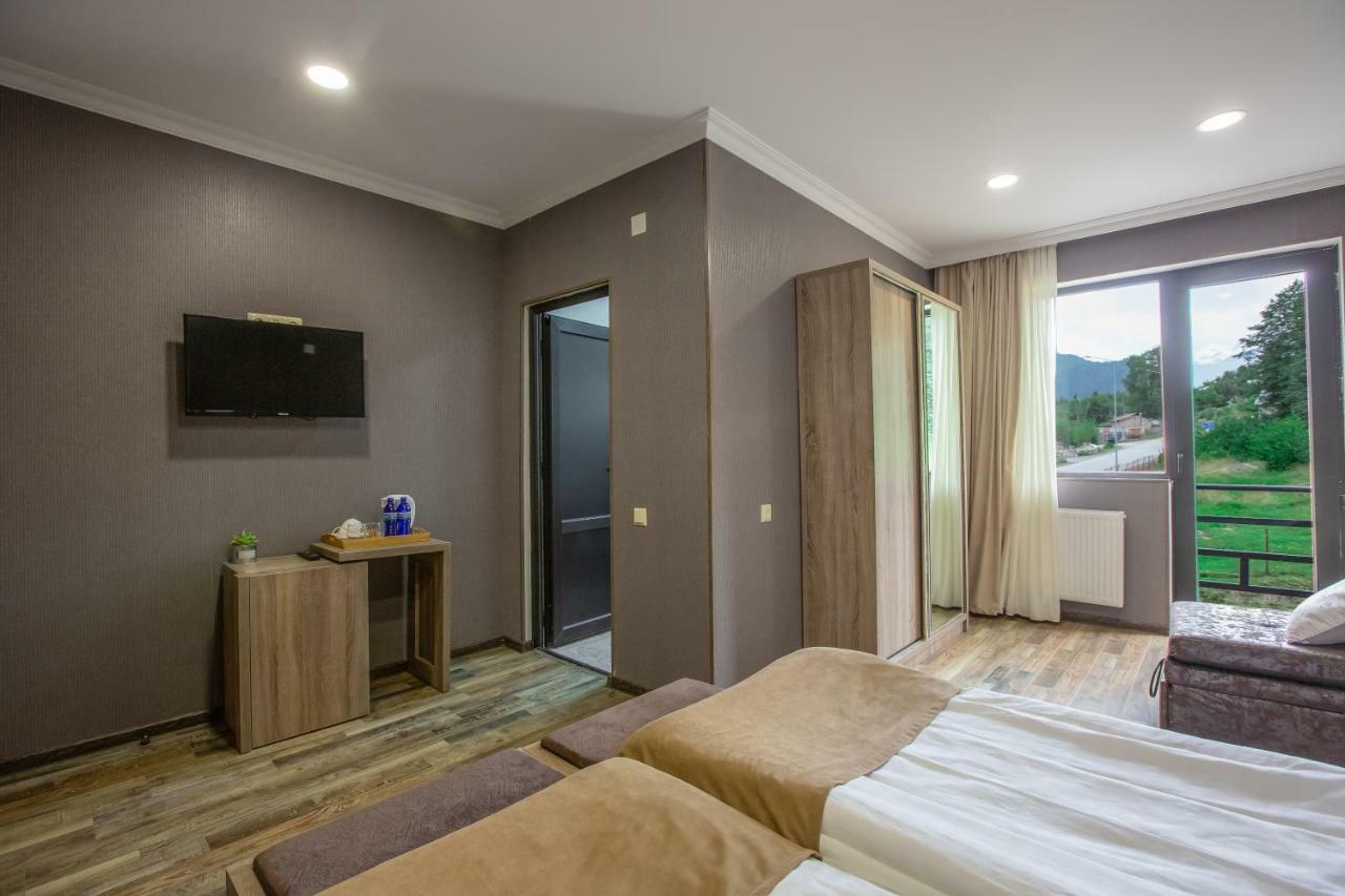 Suntower Hotel Mestia Ngoại thất bức ảnh