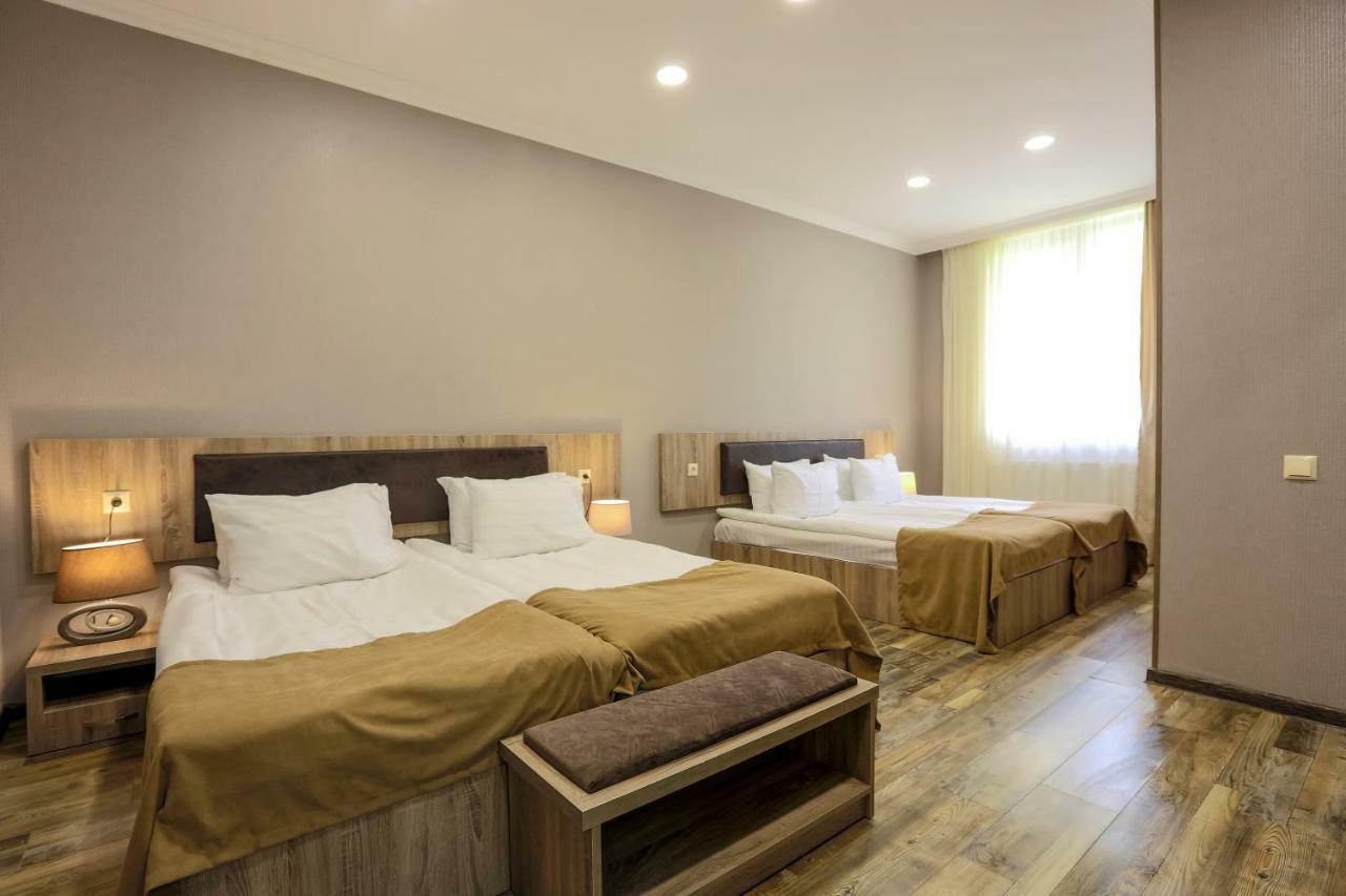 Suntower Hotel Mestia Ngoại thất bức ảnh